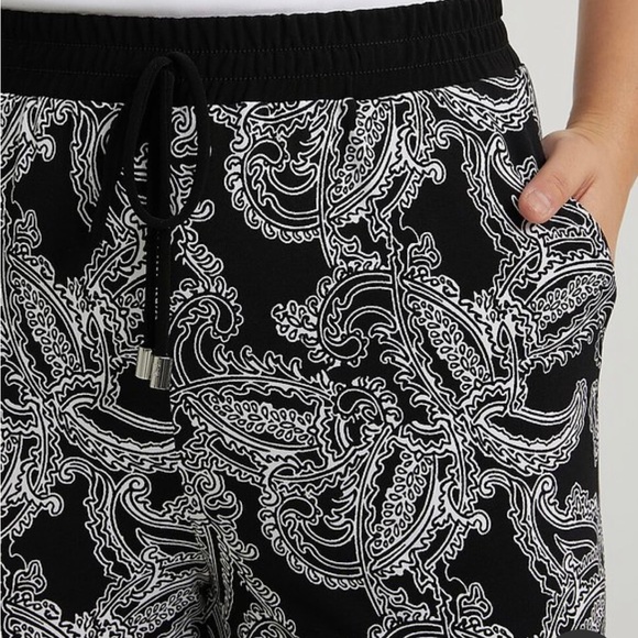 (16) Joseph Ribkoff pants/joggers - Picture 10 of 11